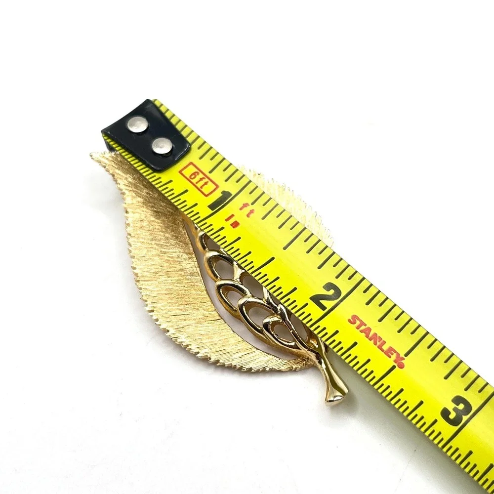 Vintage JJ Jonette Jewelry Gold Tone Textured Leaf Brooch w/ Open Metal Work